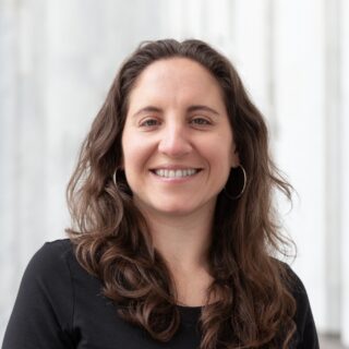 Kirsten Swanson headshot